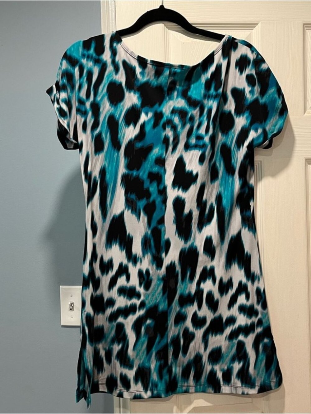 Leopard print top - Picture 2 of 2